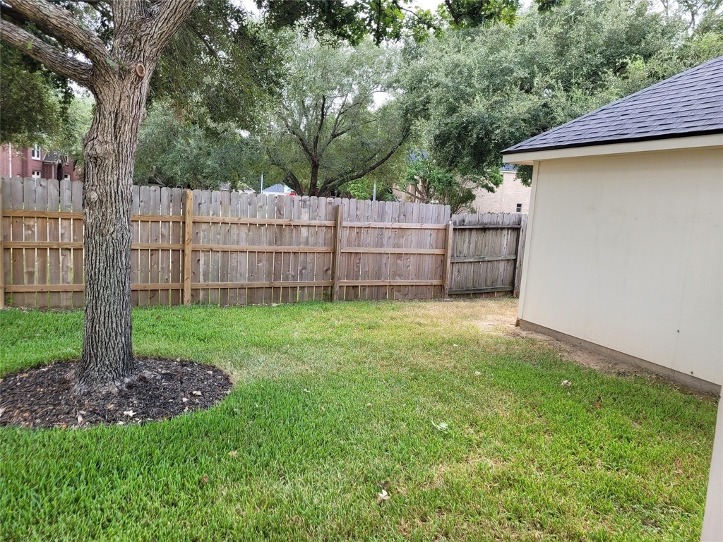 16215 Waiting Spring Circle - Photo 17