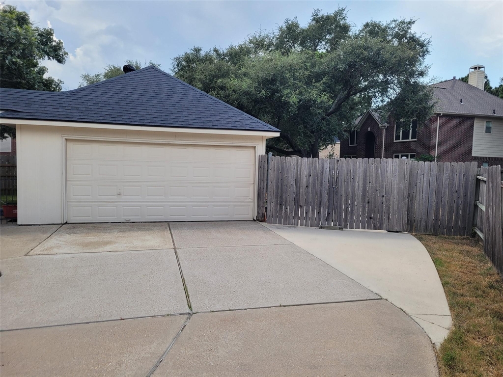 16215 Waiting Spring Circle - Photo 3