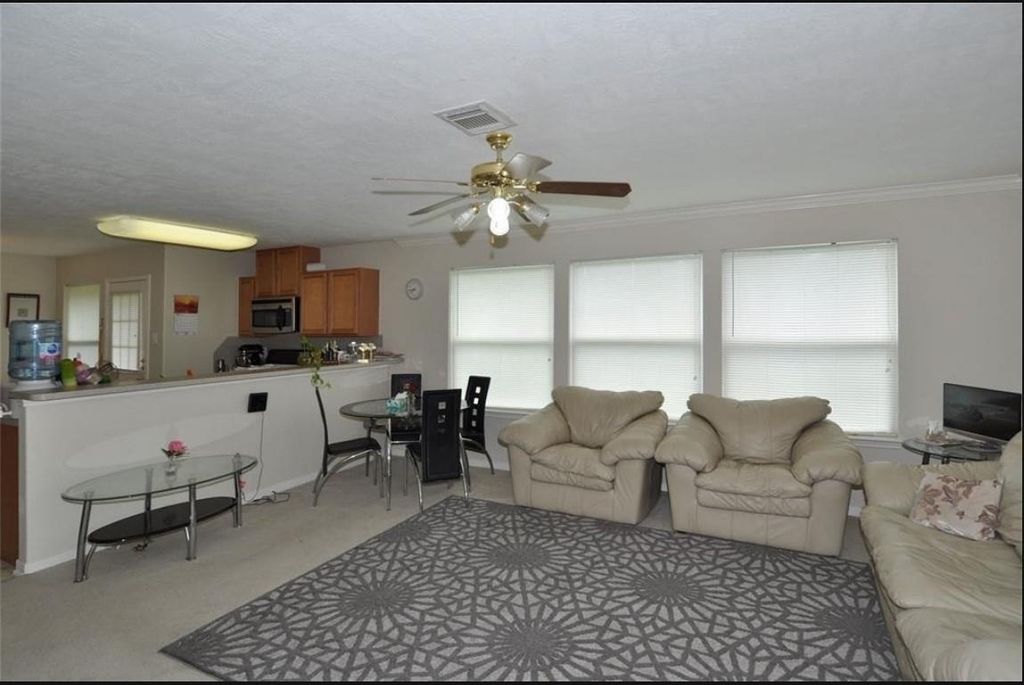 2406 Padgett Court - Photo 3