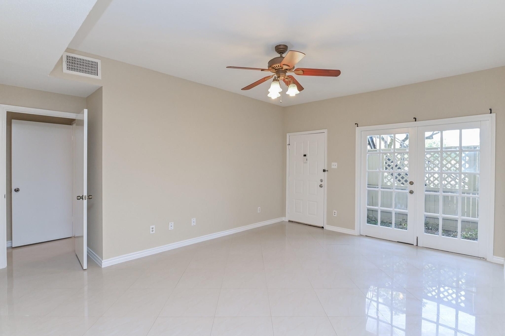 8055 Cambridge Street - Photo 7