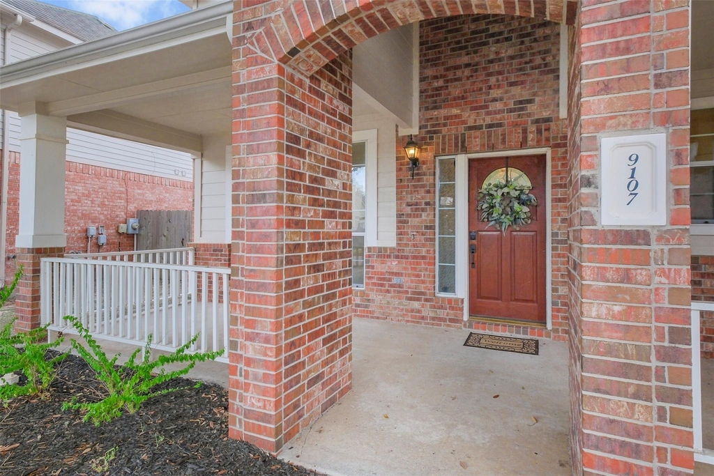 9107 Huckinston Court - Photo 3