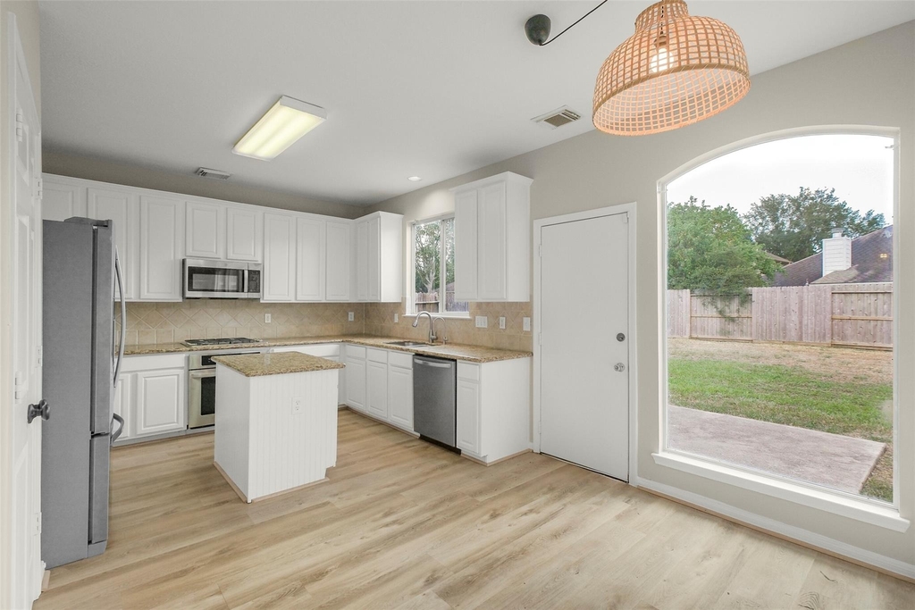 9107 Huckinston Court - Photo 11