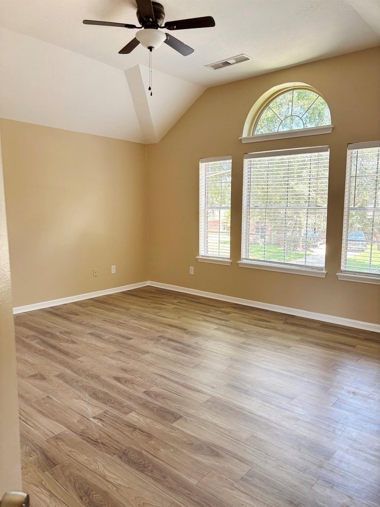 105 Crimson Bay Drive - Photo 11