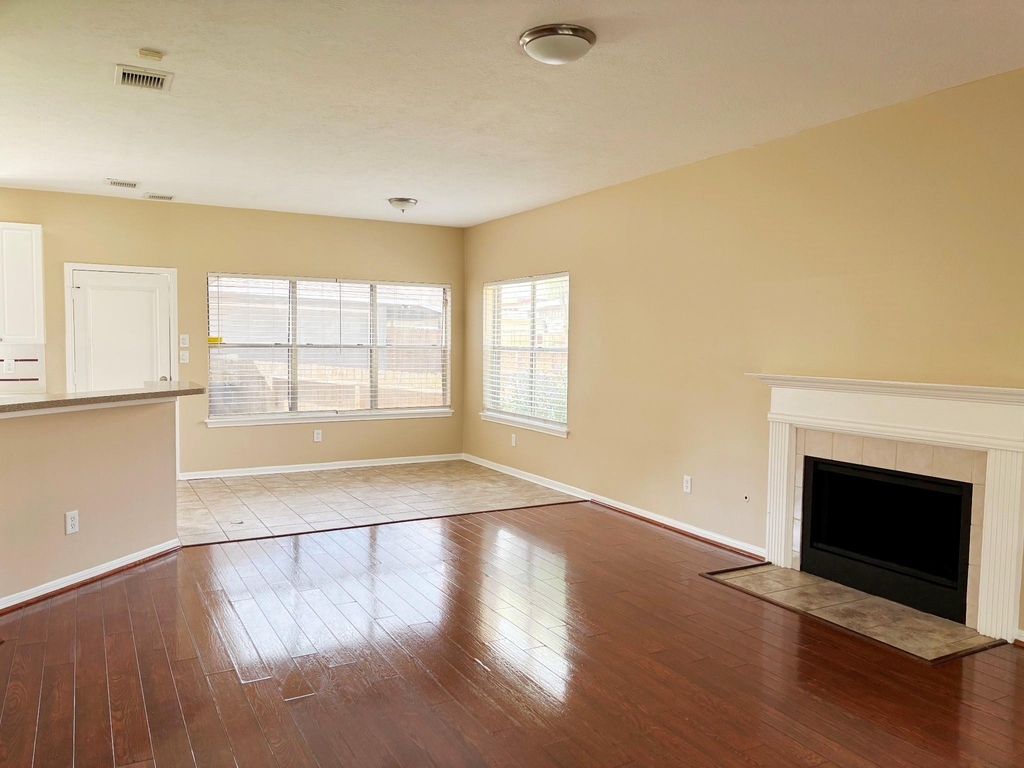 105 Crimson Bay Drive - Photo 3
