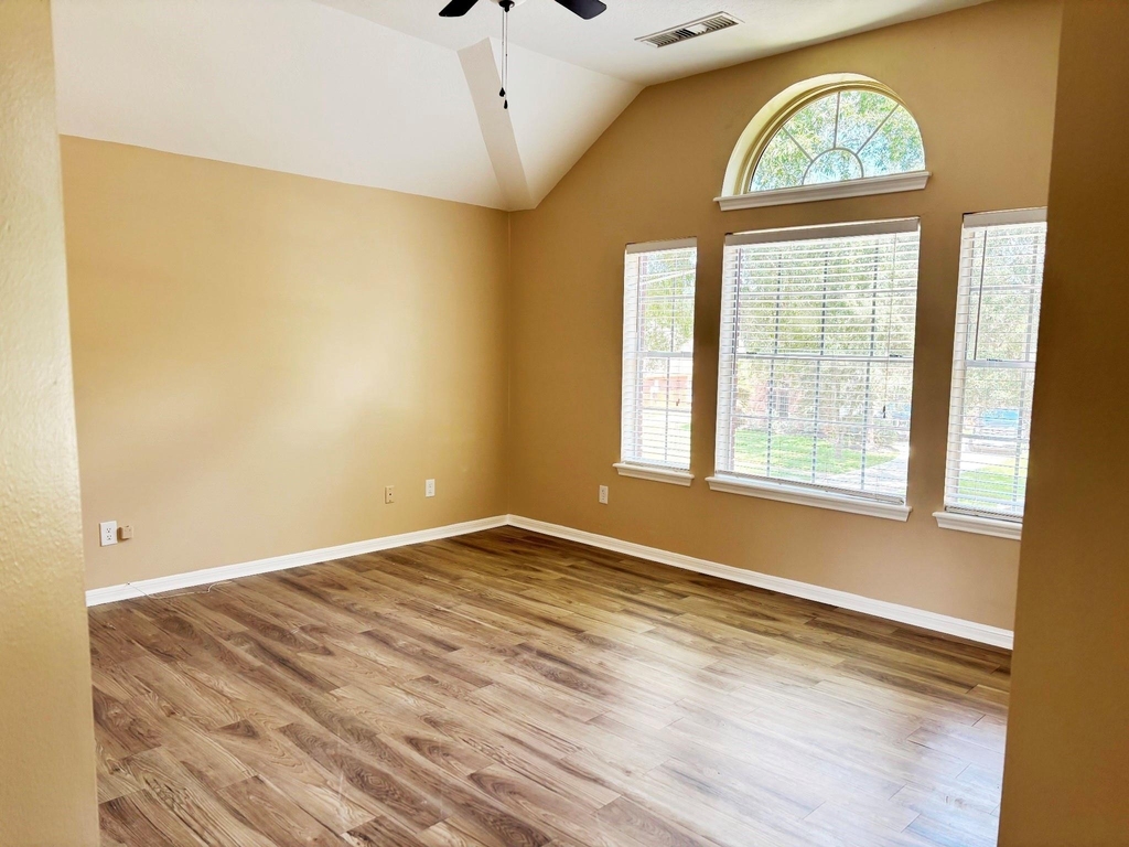 105 Crimson Bay Drive - Photo 12