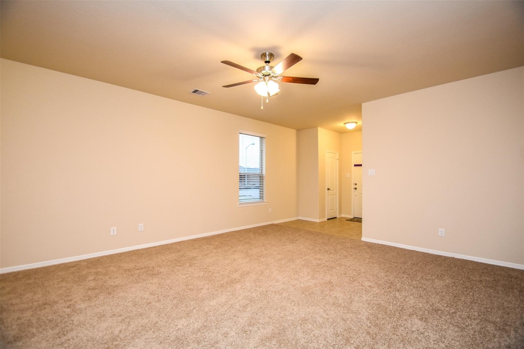 2431 Concord Terrace - Photo 10