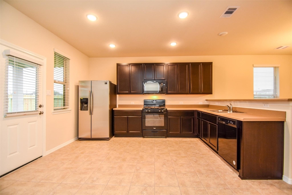 2431 Concord Terrace - Photo 14