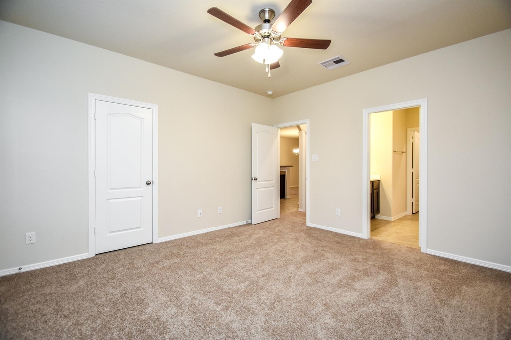 2431 Concord Terrace - Photo 21