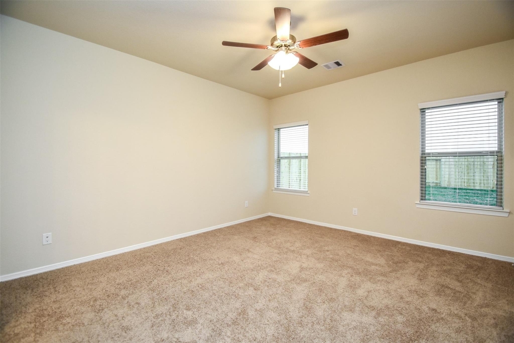 2431 Concord Terrace - Photo 20