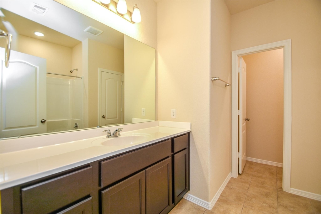 2431 Concord Terrace - Photo 22