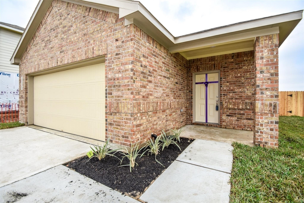2431 Concord Terrace - Photo 2
