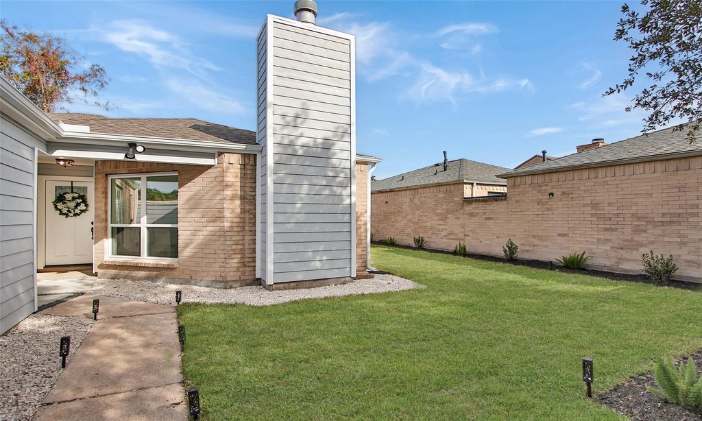 8518 Furlong Lane - Photo 2