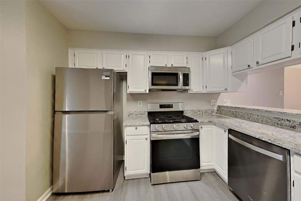 3418 Creek Manor Drive - Photo 4