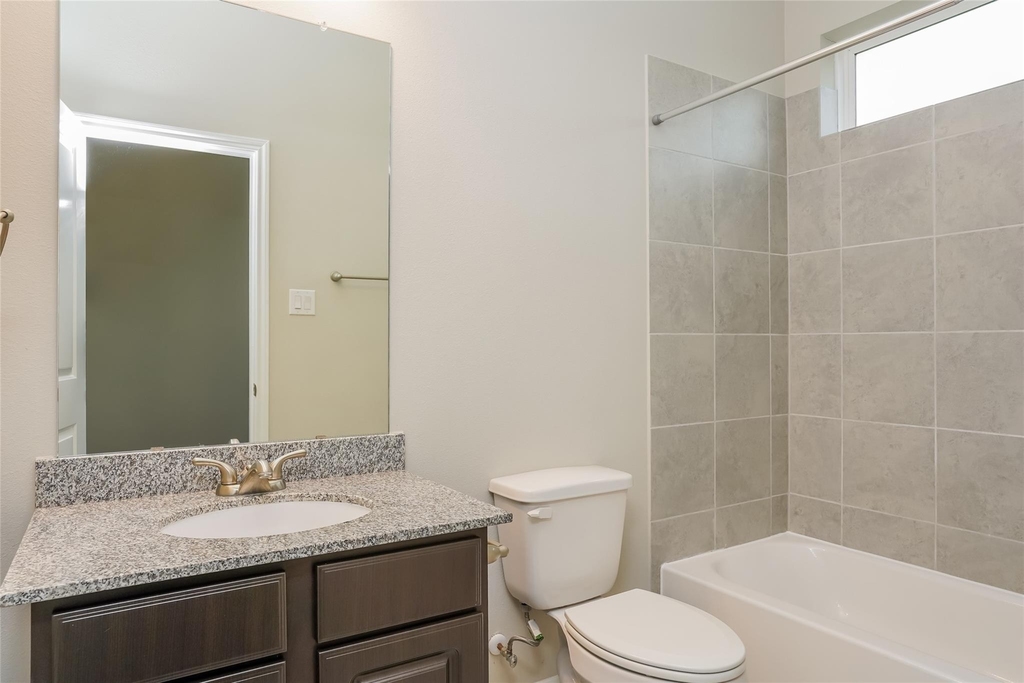 651 Lakeland Circle - Photo 11