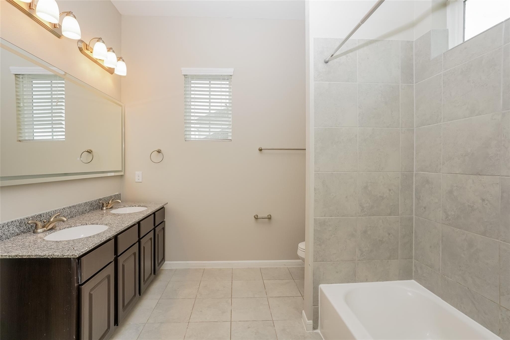 651 Lakeland Circle - Photo 6