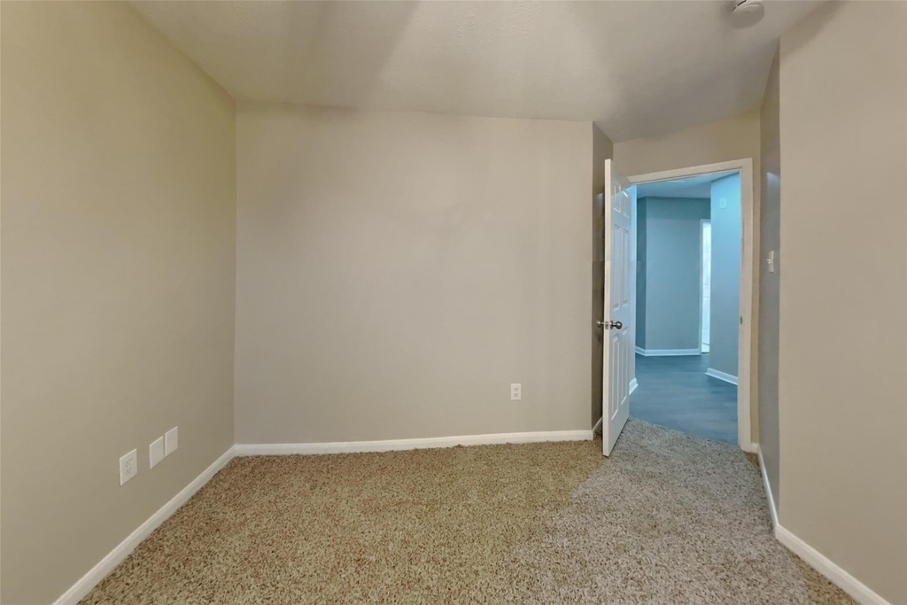 16902 Canyon Ridge Court - Photo 13