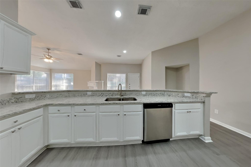 16902 Canyon Ridge Court - Photo 6