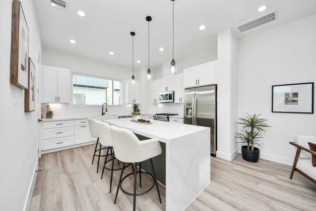7737 Hammerly Boulevard - Photo 8