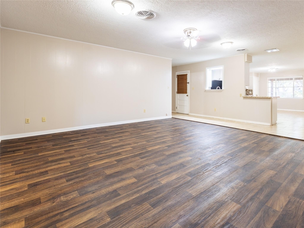 2728 Encino - Photo 6