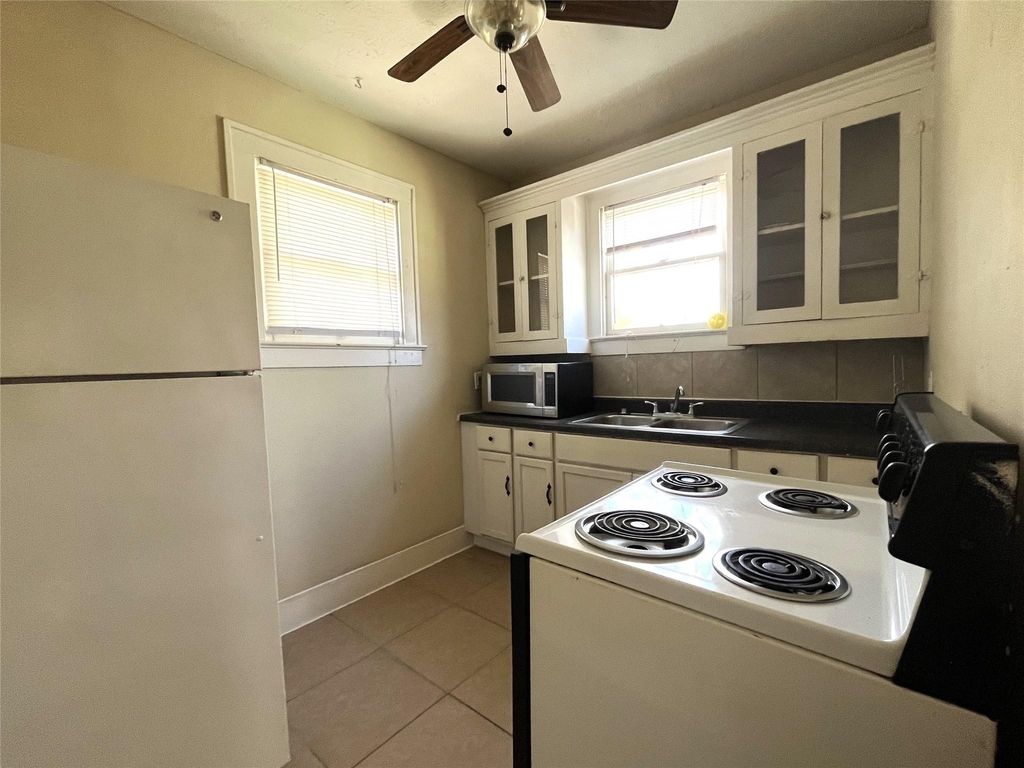 714 N 1st Street - Photo 4