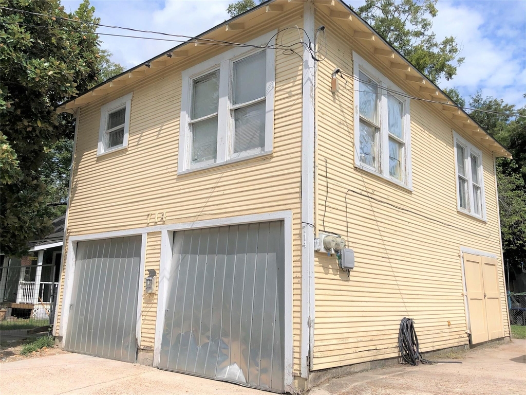 714 N 1st Street - Photo 0
