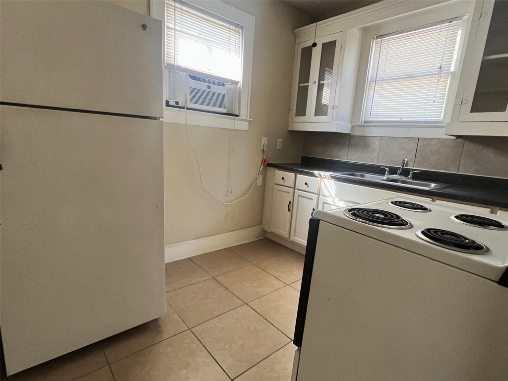 714 N 1st Street - Photo 9