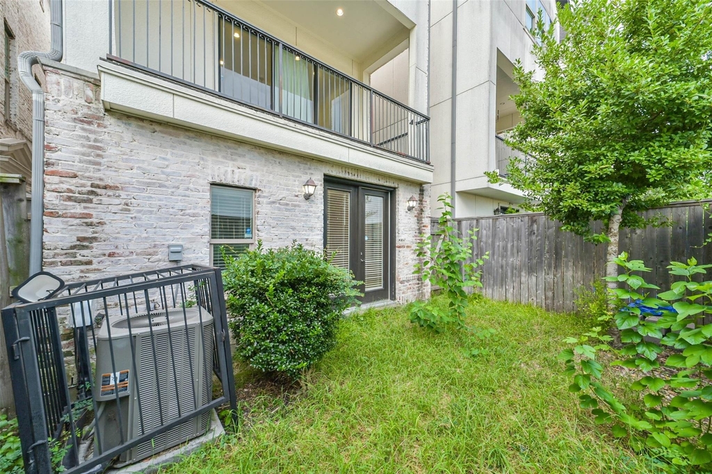 4019 University Grove Street - Photo 18