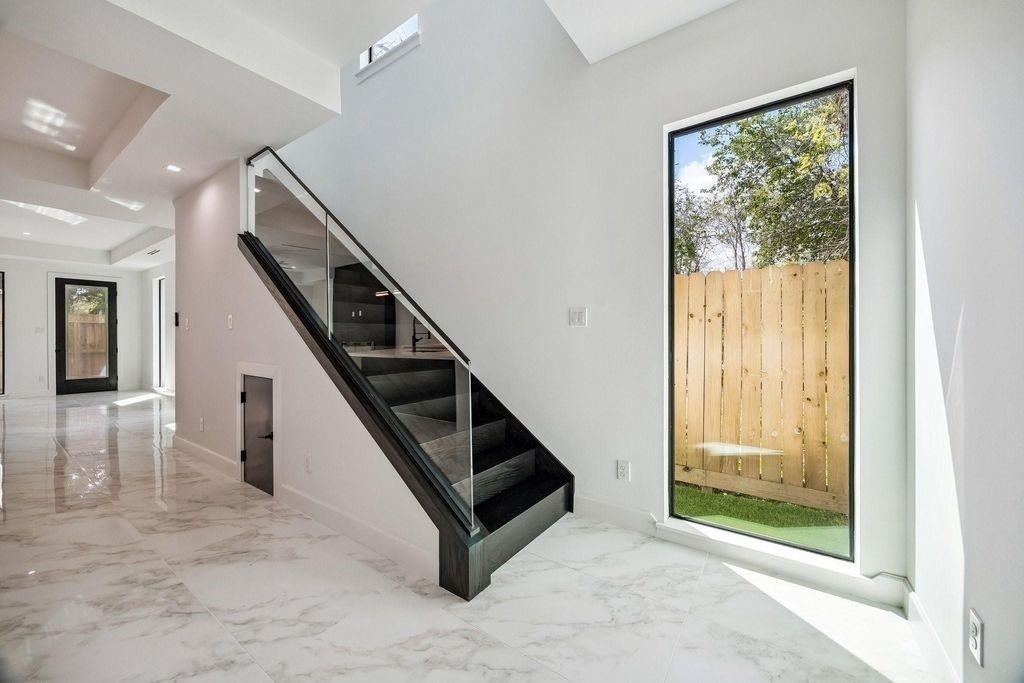 4710 Sharon Street - Photo 8