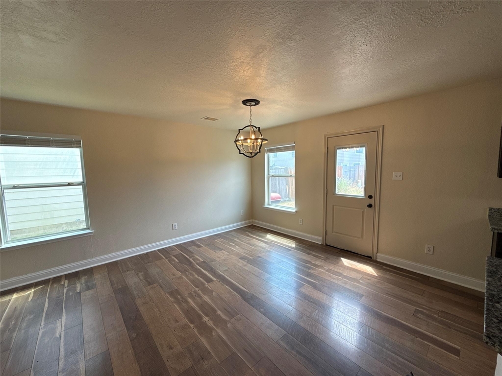 3115 Ribbon Creek Way - Photo 3