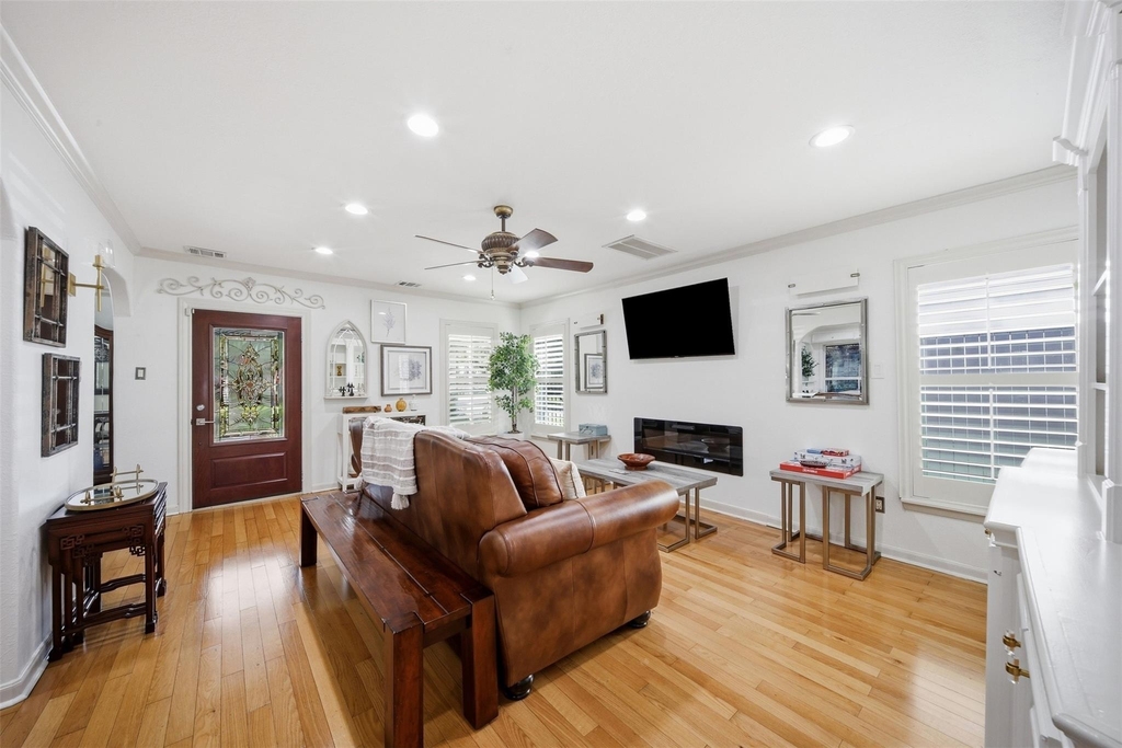 1951 Lexington Street - Photo 2