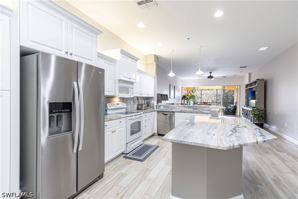 8641 Piazza Del Lago Circle - Photo 9