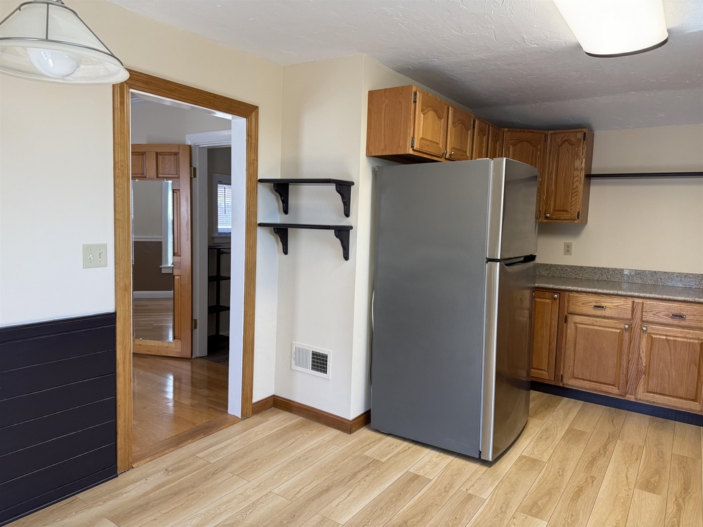 243 S Main - Photo 6