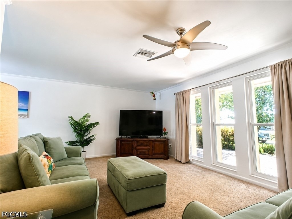 1709 Se 44th Street - Photo 6