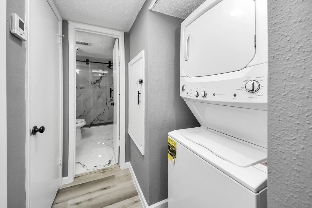6281 Ludington Drive - Photo 5