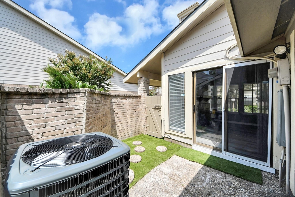 6281 Ludington Drive - Photo 42