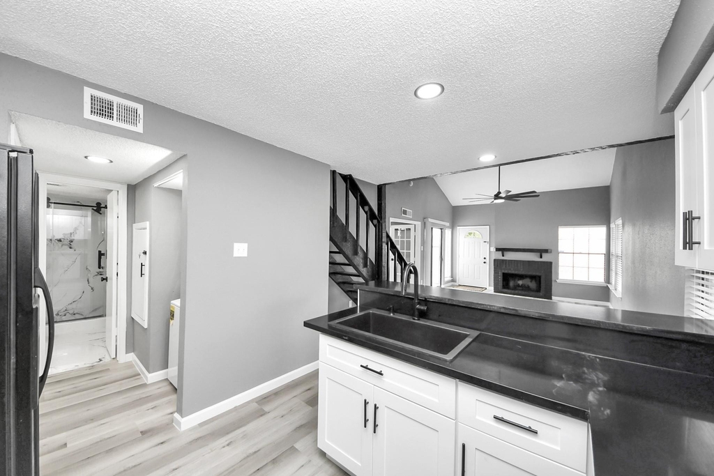 6281 Ludington Drive - Photo 29