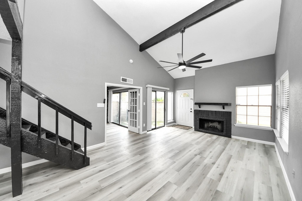 6281 Ludington Drive - Photo 9