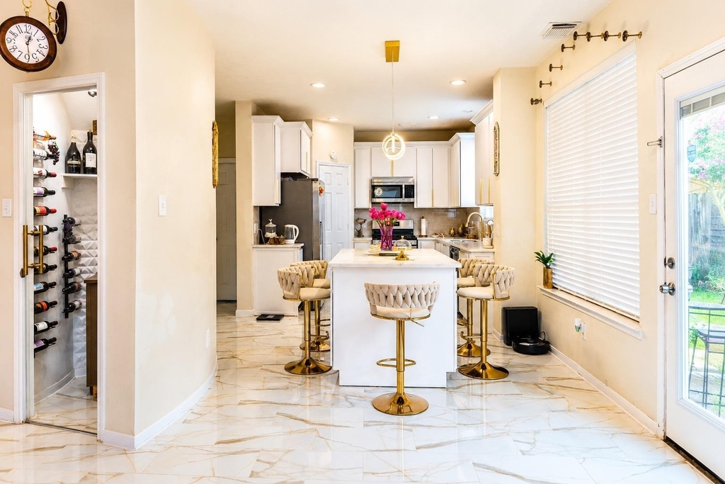 210 Windrift Court - Photo 11