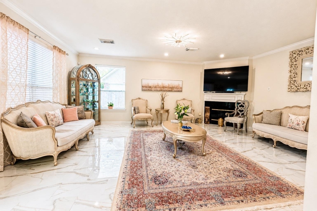 210 Windrift Court - Photo 9
