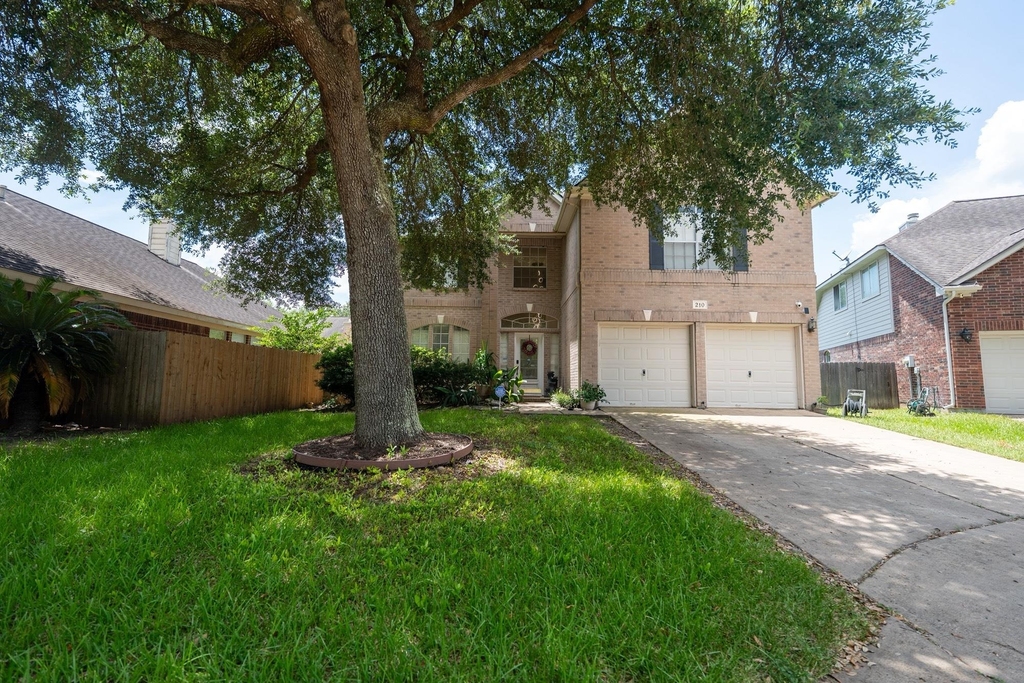 210 Windrift Court - Photo 3