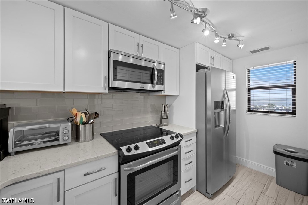 6400 Estero Boulevard - Photo 12