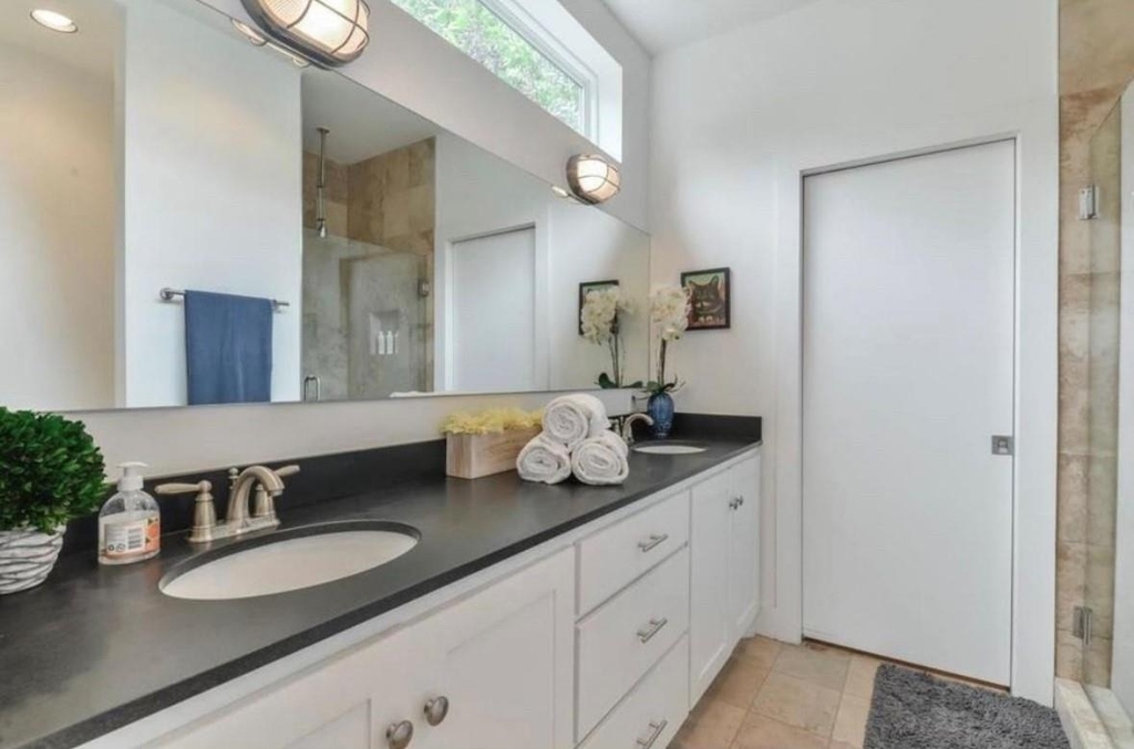 612 E 29th Street - Photo 10
