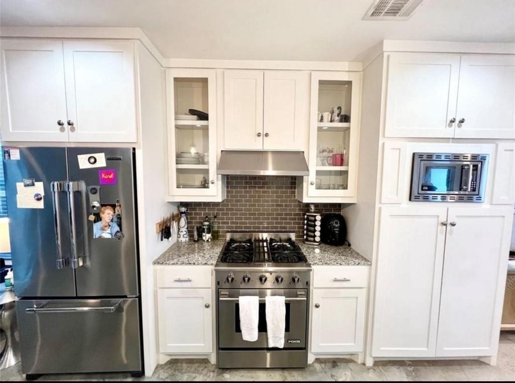 612 E 29th Street - Photo 4