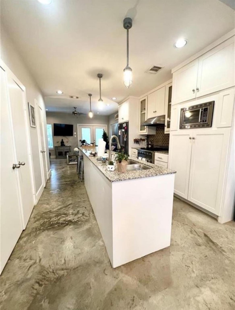 612 E 29th Street - Photo 3