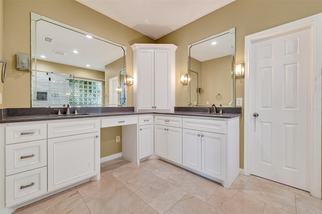 2706 Blue Wind Court - Photo 27