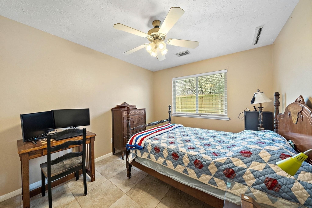 18223 Lundar Lane - Photo 6