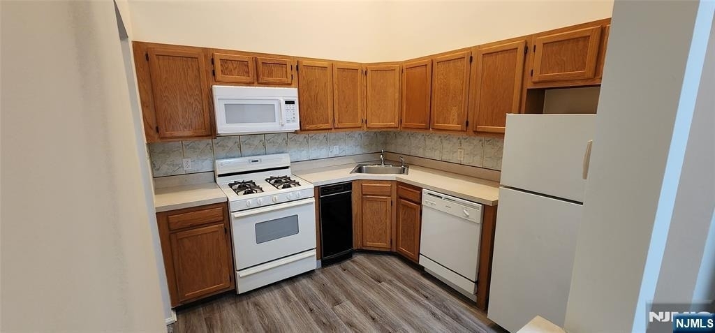 1265 Mulberry - Photo 9