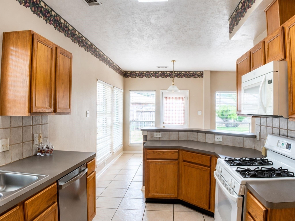 17202 Desert Maize Lane - Photo 12