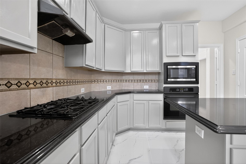 3314 Crimson Maple Court - Photo 28