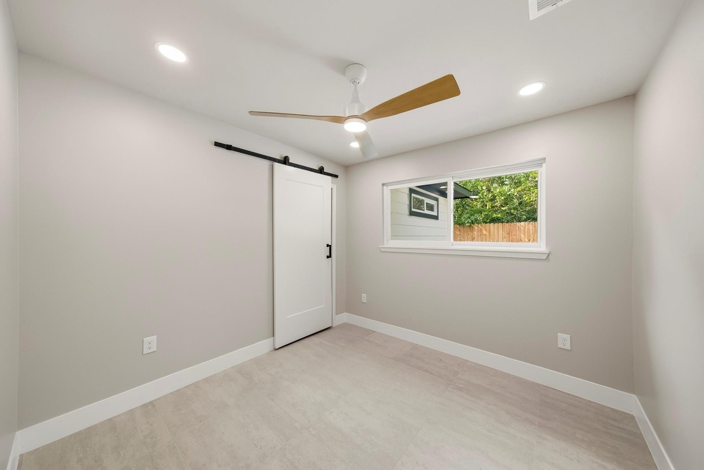 5927 Easter Street - Photo 4